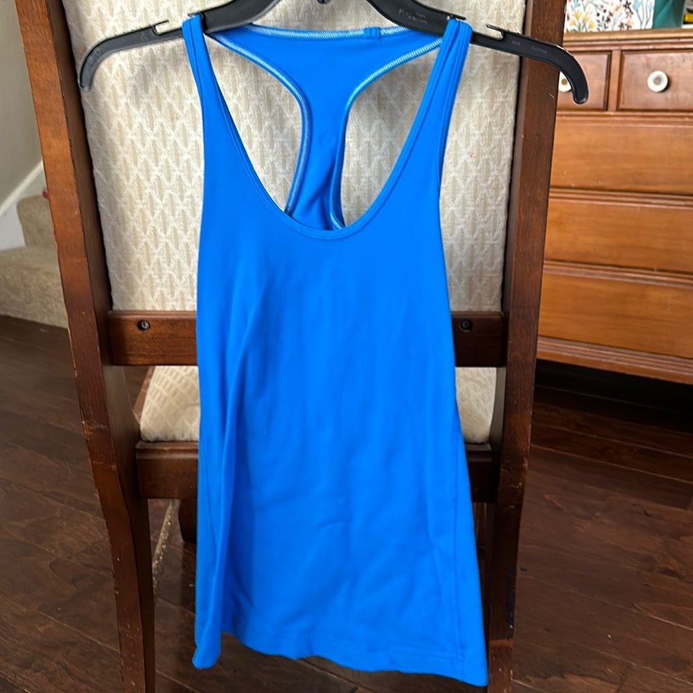 Lululemon tank